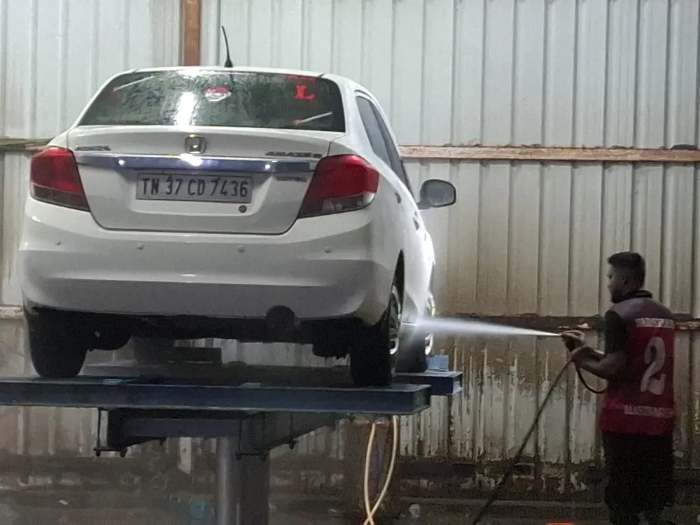 Car on the wash lift